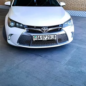 Toyota Camry 2015