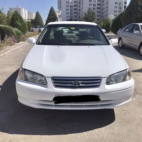 Toyota Camry 2000