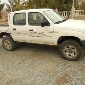 Toyota Hilux 2001