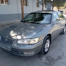 Toyota Camry 2001