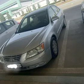 Hyundai Sonata 2010