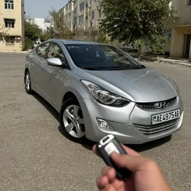 Hyundai Elantra 2012