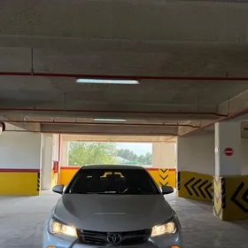 Toyota Camry 2016