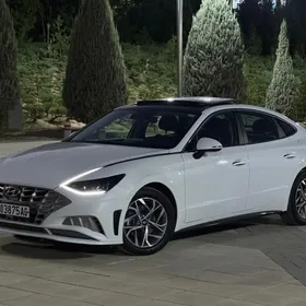Hyundai Sonata 2021