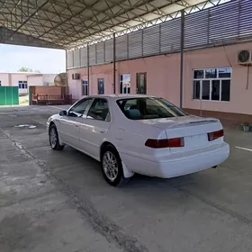 Toyota Camry 2000