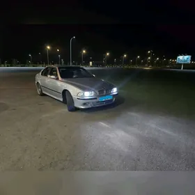 BMW E39 2003