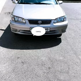 Toyota Camry 2000