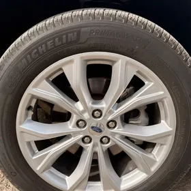 255/55/20 michilen ford
