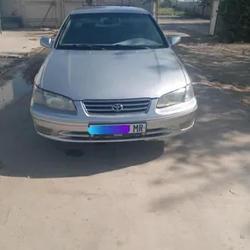 Toyota Camry 2000