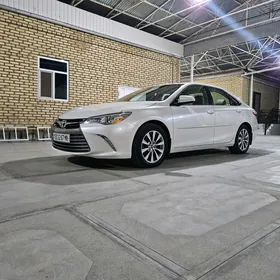 Toyota Camry 2017