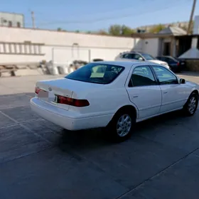 Toyota Camry 2000