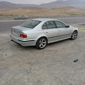 BMW E39 1998