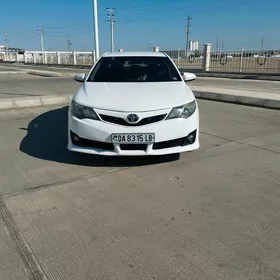 Toyota Camry 2013