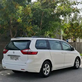 Toyota Sienna 2017
