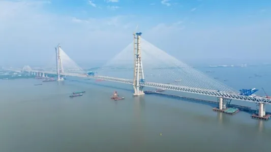 Чудо инженерной мысли: В Китае открыли самый длинный в мире вантовый мост