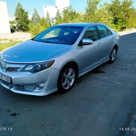 Toyota Camry 2014