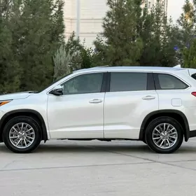 Toyota Highlander 2018