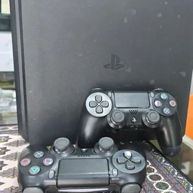 PS 4 SLIM