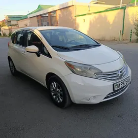 Nissan Versa 2015