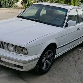 BMW 525 1989