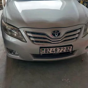 Toyota Camry 2011