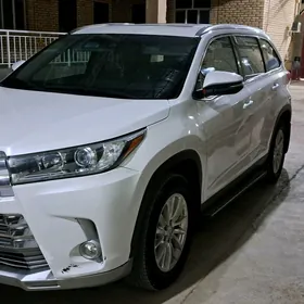 Toyota Highlander 2019