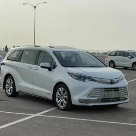 Toyota Sienna 2021