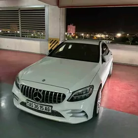 Mercedes-Benz C300 2015