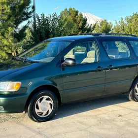 Toyota Sienna 2002