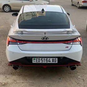 Hyundai Elantra 2022