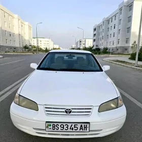 Toyota Camry 1998
