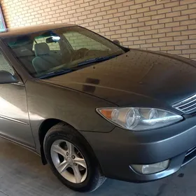 Toyota Camry 2004