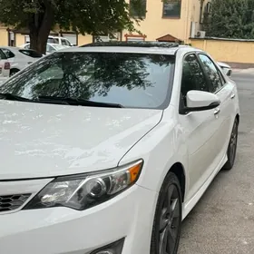 Toyota Camry 2013
