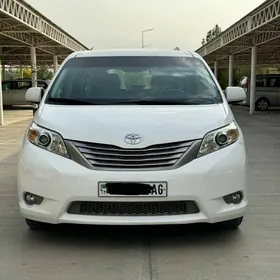 Toyota Sienna 2010
