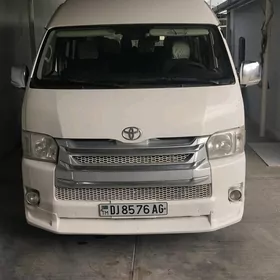 Toyota Hiace 2014