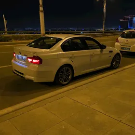 BMW M3 2011