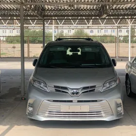 Toyota Sienna 2020