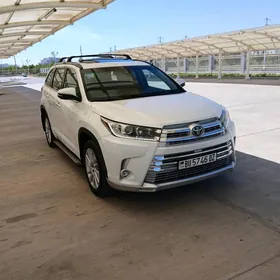 Toyota Highlander 2018