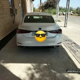 Lexus ES 350 2019