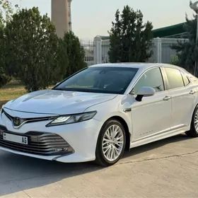 Toyota Camry 2018
