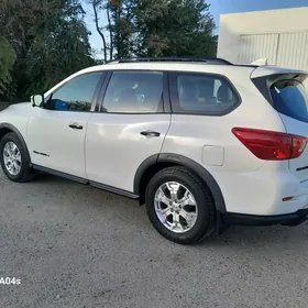 Nissan Pathfinder 2019