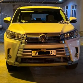 Toyota Highlander 2019
