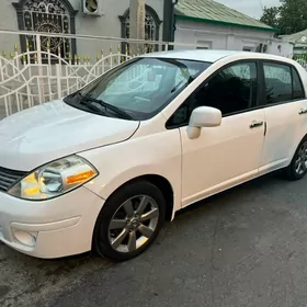 Nissan Versa 2008