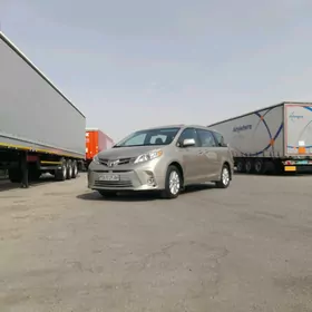 Toyota Sienna 2017
