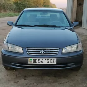 Toyota Camry 2000