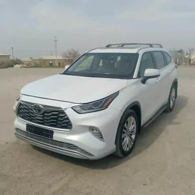 Toyota Highlander 2022