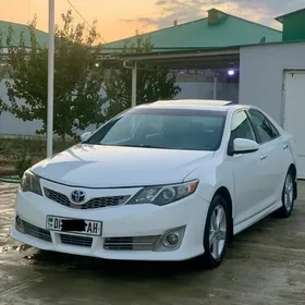 Toyota Camry 2012
