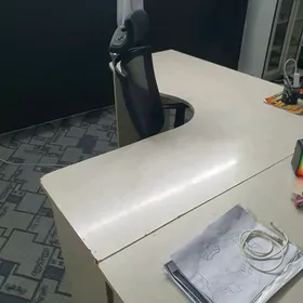 STOL KOMPYUTER OFIS