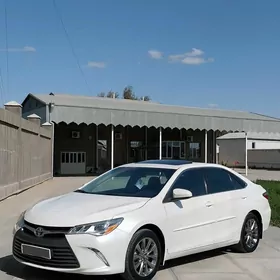 Toyota Camry 2015