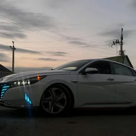 Hyundai Elantra 2021